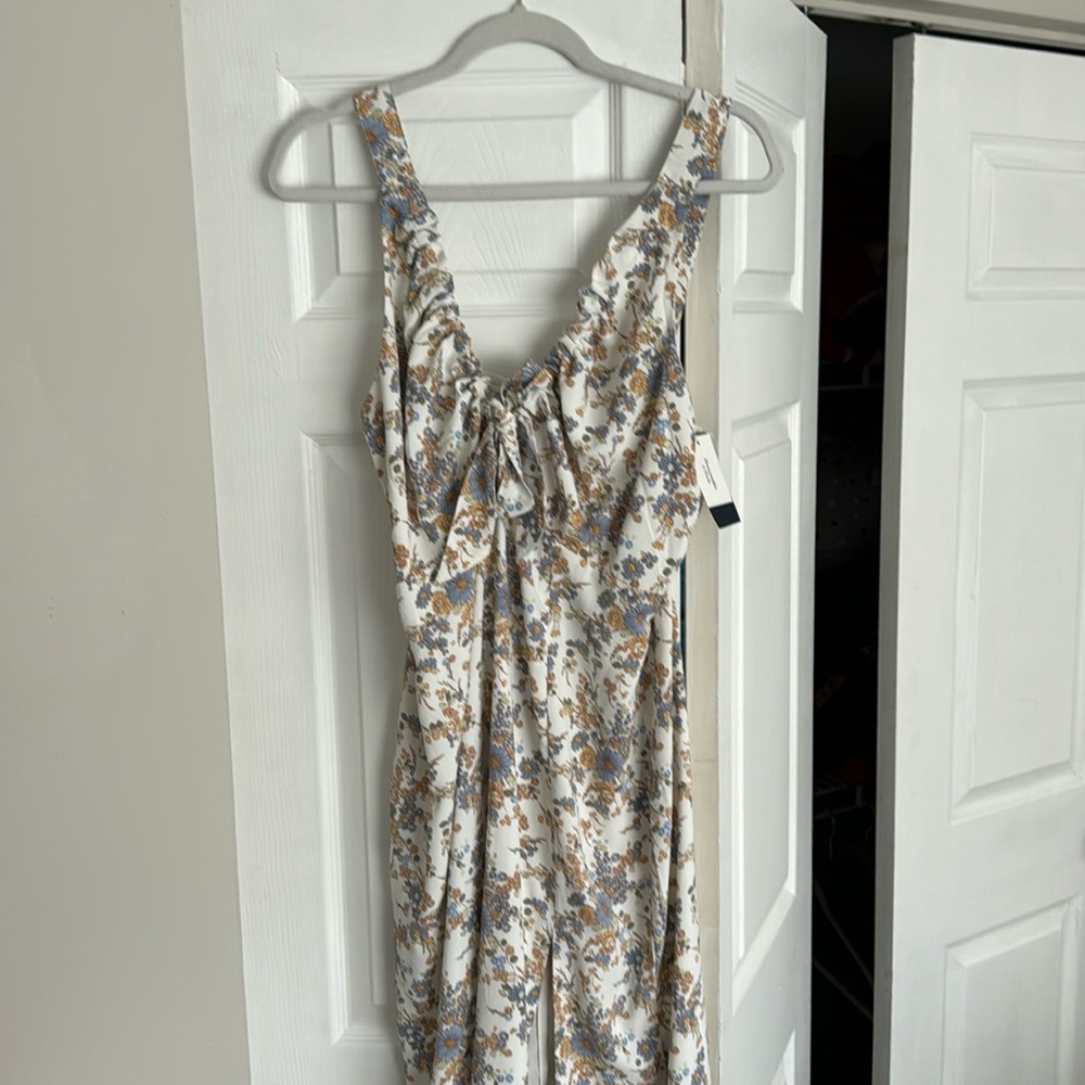 Abercrombie dress new with tags. From their best dressed guest collection.